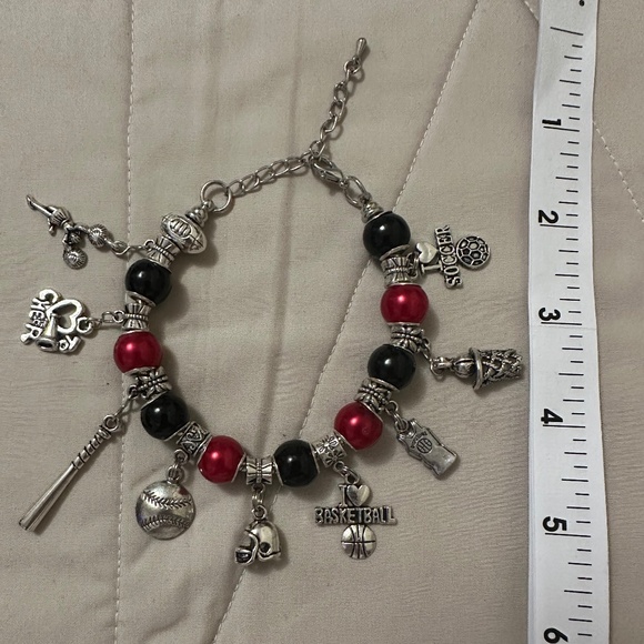 Handmade – NWOT – Sterling silver plated charm bracelet. Red/black beads sporty. - Picture 2 of 16